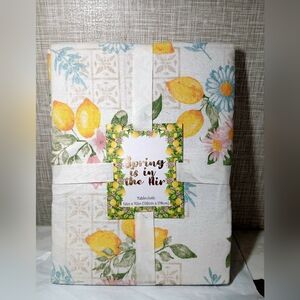 TABLECLOTH 52" X 70" Oblong "SPRING" Fabric Mirelle Designs BRAND-NEW w/tags 🍋